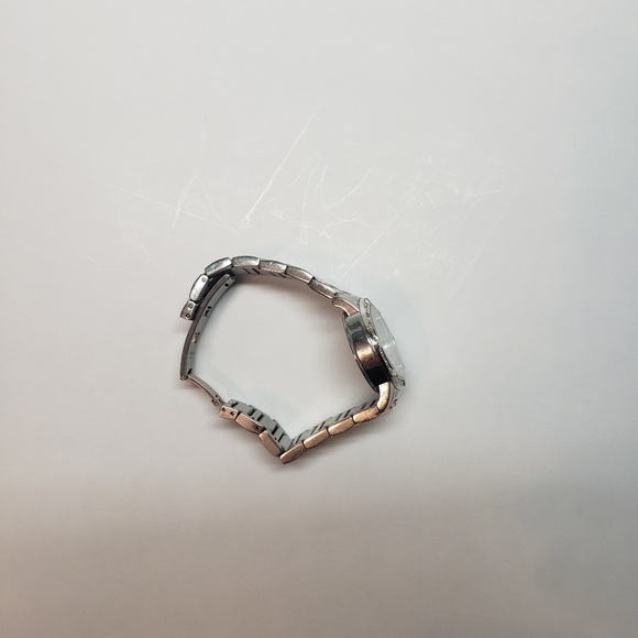 Bulova Womens Mother of Pearl Diamond Watch - Picture 6 of 7